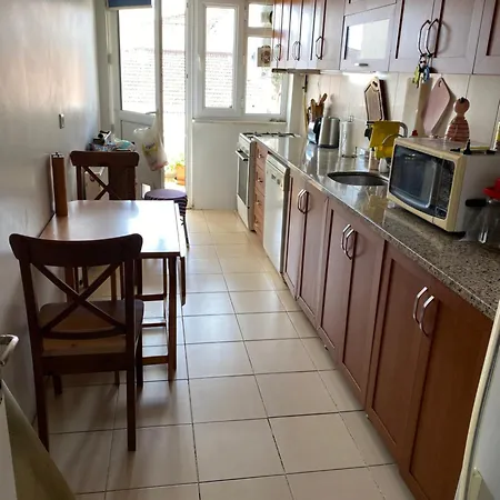 Luxurious Layover With En Bathroom 12 Mins From Istanbul Airport